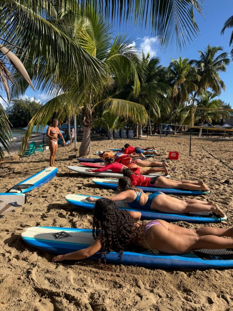 Mujeres al agua