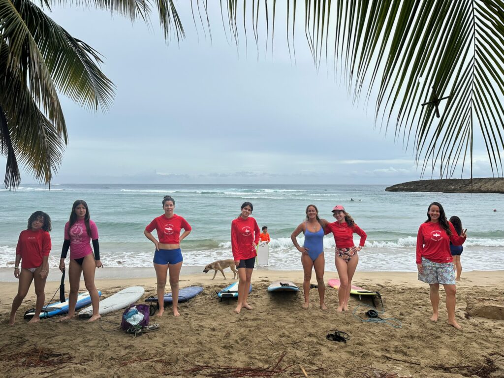 Mujeres al agua